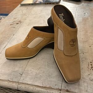 Timberland women’s shoes. Size 6